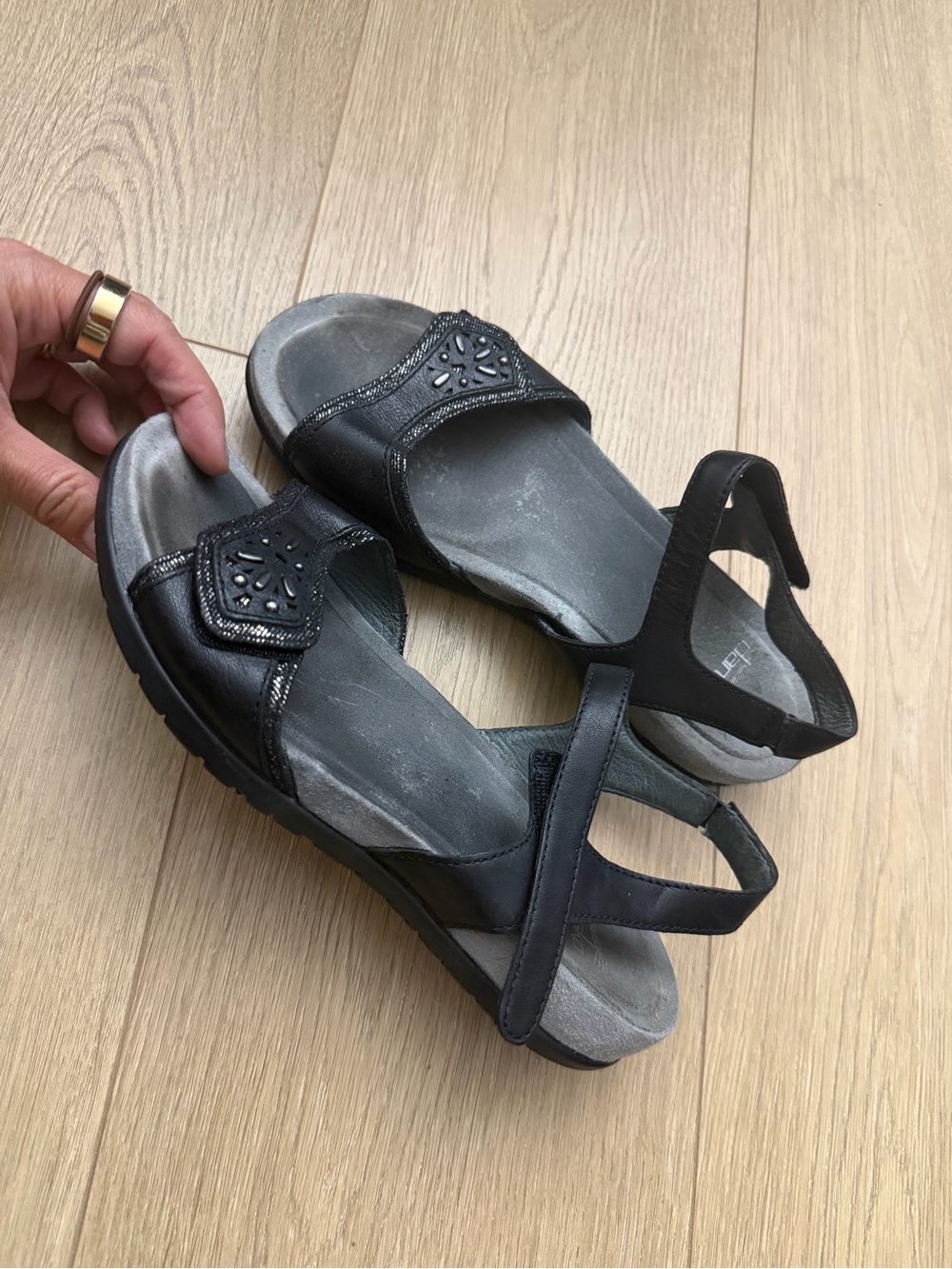 Dansko size 36 (6) Women’s Blythe Black Comfort Sandals with Adjustable Straps